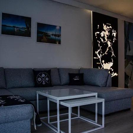 公寓 Nautica Lux 吉日茨科