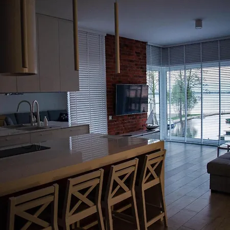 Nautica Lux 公寓 吉日茨科