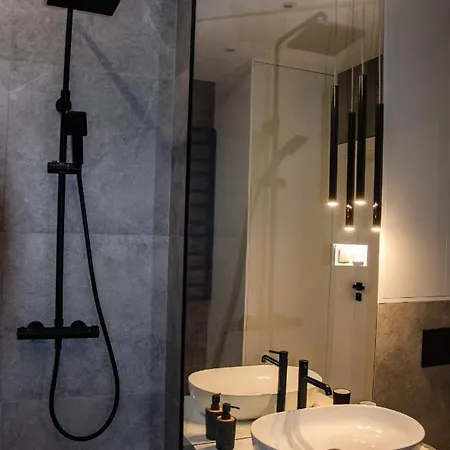 Nautica Lux * 吉日茨科